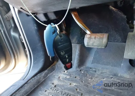 2013 Jeep Grand Cherokee Laredo Altitude z USA, uszkodzony, nr VIN 1C4RJFAG8DC572909